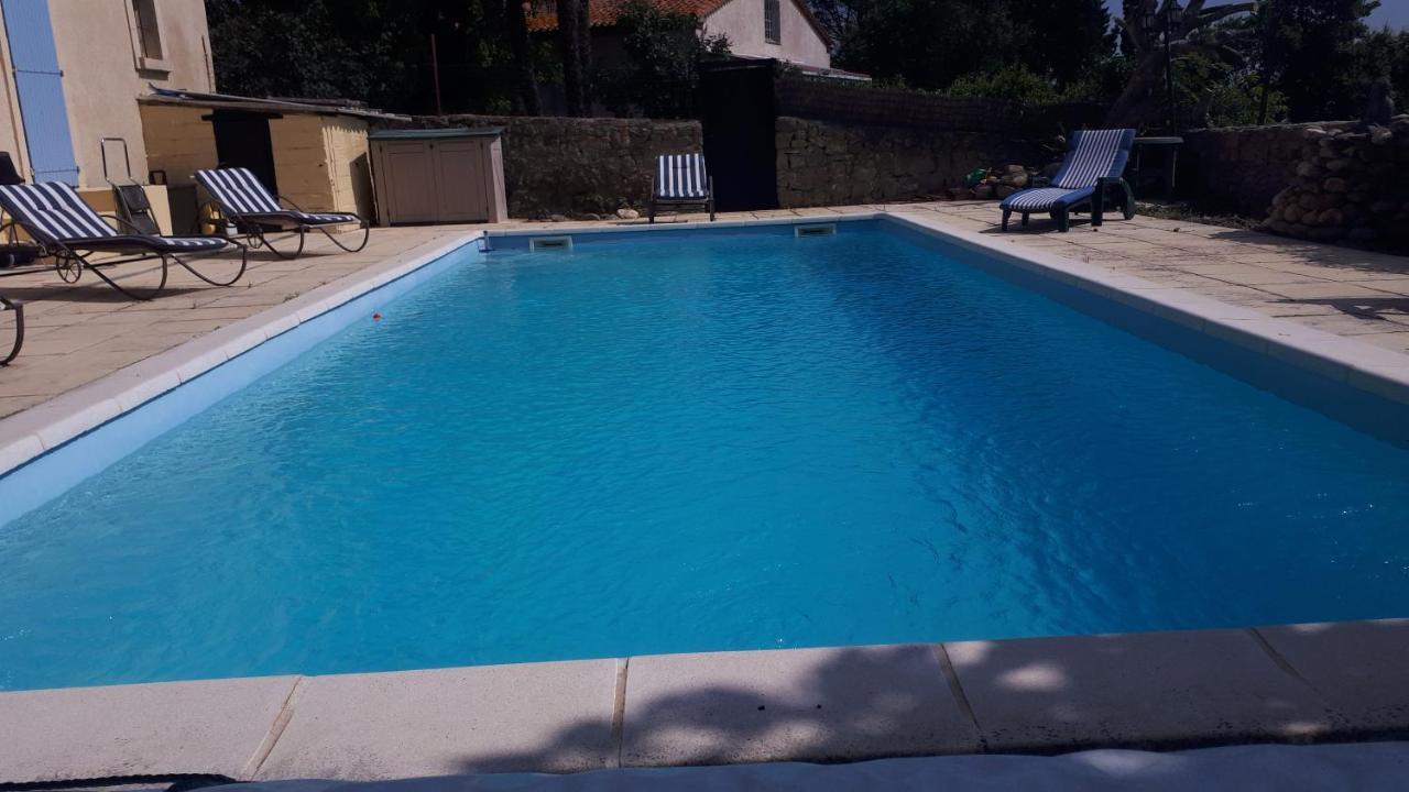 La Medeenne Alairac Exterior foto